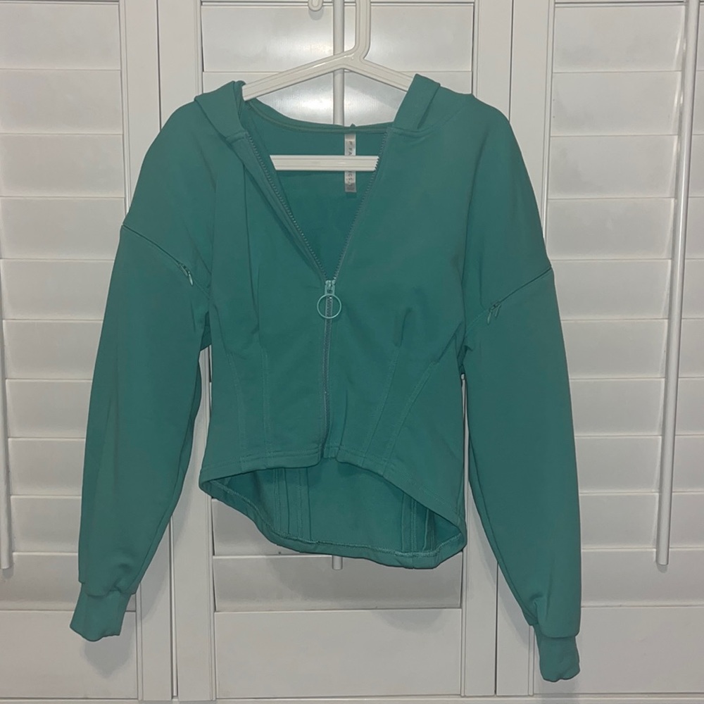 fabletics teal cropped zip up